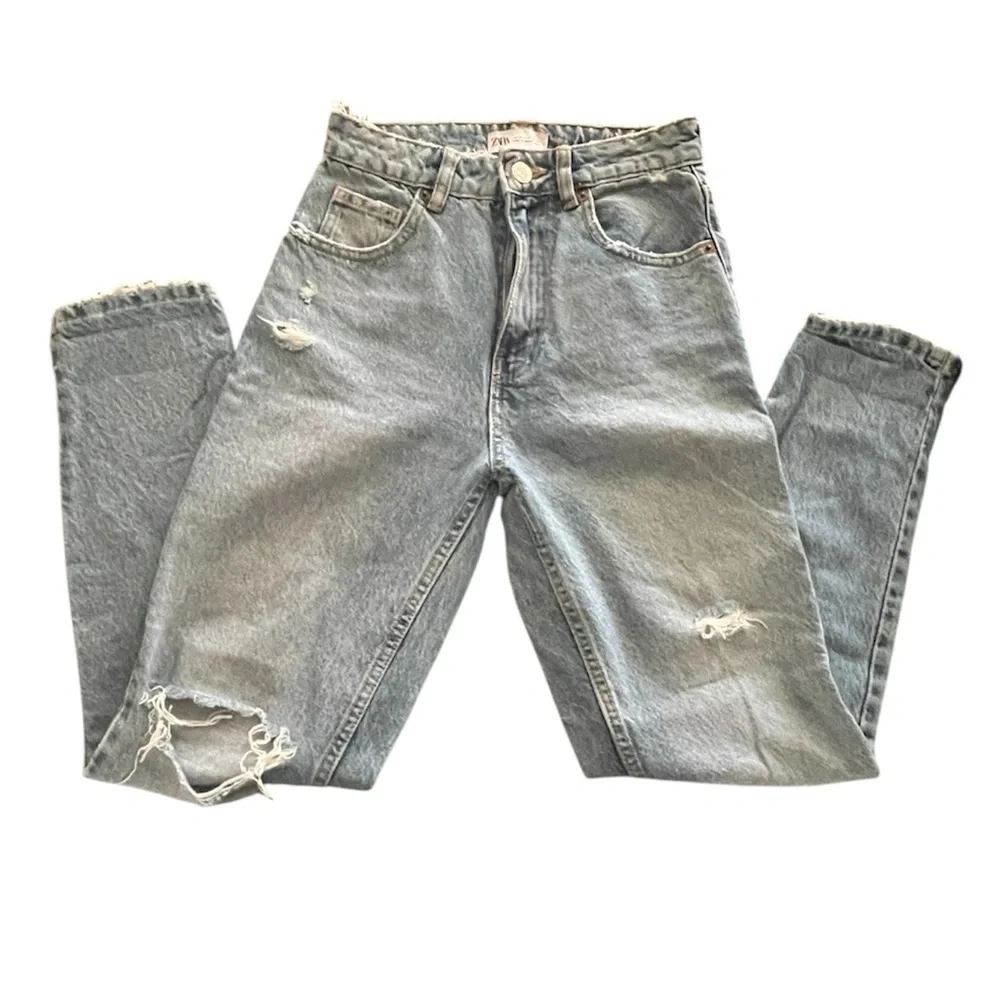 Zara Women Distressed Jeans Tapered Leg, Barrel. Size: 0 - Picture 7 of 7